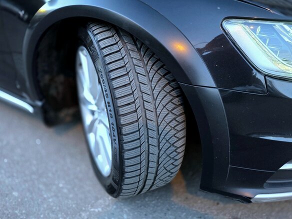 2012 Audi A6 allroad III (C7), чёрный, 1830000 рублей - вид 9