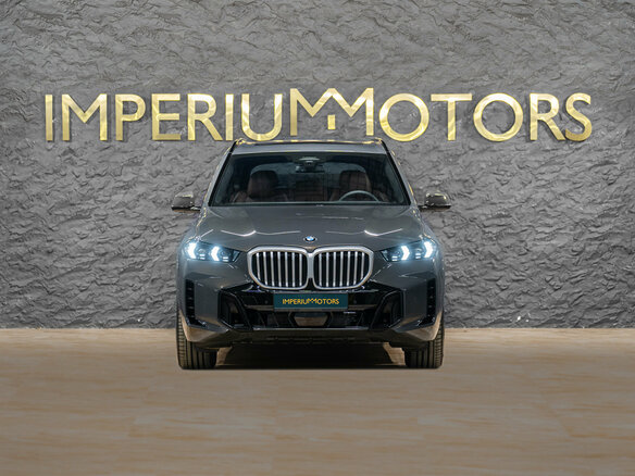 2026 BMW X5 40i IV (G05/G18) Рестайлинг, серый, 14190000 рублей - вид 2