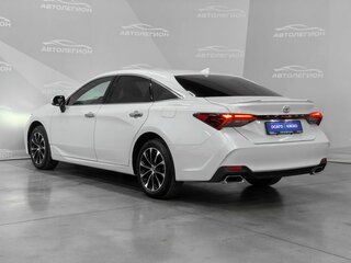 2022 Toyota Avalon V, белый, 3000000 рублей, вид 3