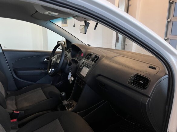 2012 Volkswagen Polo V, белый, 389000 рублей - вид 11