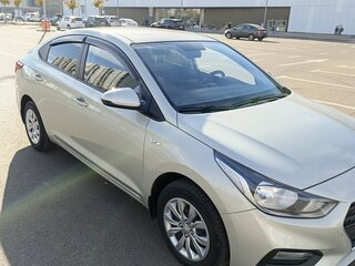 2018 Hyundai Solaris II, бежевый, 1550000 рублей, вид 2