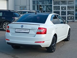 2017 Skoda Octavia III (A7), белый, 1530000 рублей, вид 2