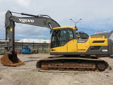 2014 Volvo EC220DL, жёлтый, 13500000 рублей, вид 1