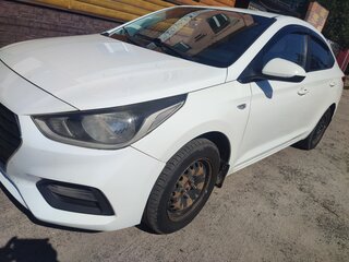 2017 Hyundai Solaris II, белый, 1150000 рублей, вид 4