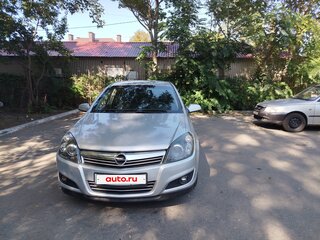 2008 Opel Astra H Рестайлинг, серебристый, 420000 рублей, вид 3