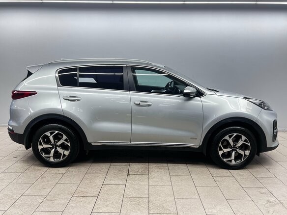 2019 Kia Sportage IV Рестайлинг, серебристый, 2192000 рублей - вид 4
