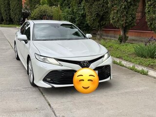 2020 Toyota Camry VIII (XV70), белый, 2390000 рублей, вид 4
