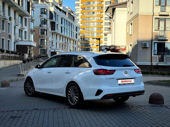 2020 Kia Ceed III, белый - вид 12