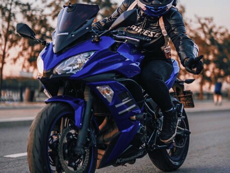 2018 Kawasaki Ninja 650, синий, 700000 рублей, вид 1