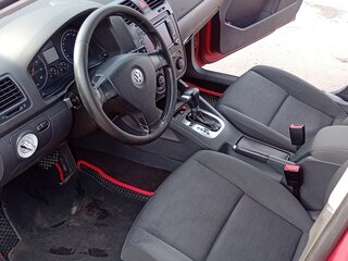 2005 Volkswagen Golf V, красный, 465000 рублей, вид 3