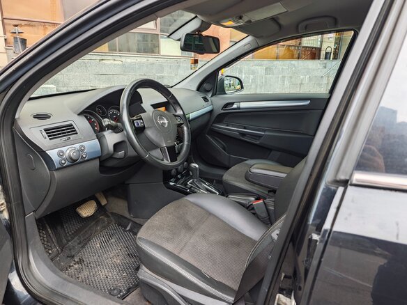 2012 Opel Astra H Рестайлинг, чёрный - вид 9