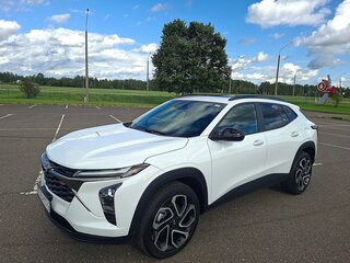 2024 Chevrolet Trax II, белый, 1970000 рублей, вид 2