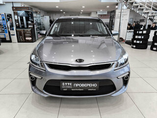 2020 Kia Rio IV, серый, 1750000 рублей, вид 2