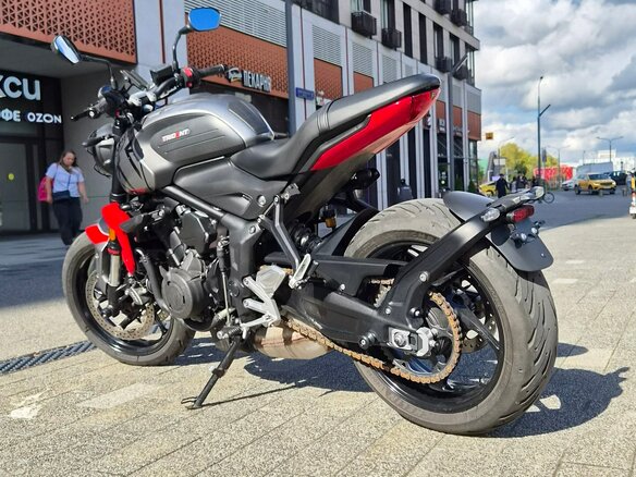 2021 Triumph Trident 660, серый, 820000 рублей - вид 22