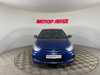 2013 Hyundai Solaris I, синий, 660000 рублей, вид 2