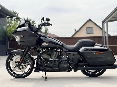 2025 Harley-Davidson Road Glide, чёрный, 3490000 рублей, вид 4