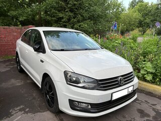 2017 Volkswagen Polo V Рестайлинг, белый, 1330000 рублей, вид 4