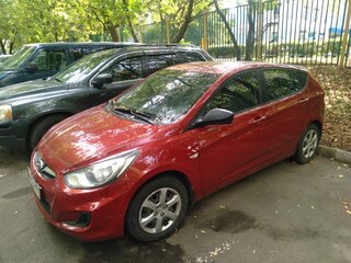 2012 Hyundai Solaris I, красный, 600000 рублей, вид 2