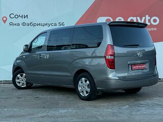 2011 Hyundai Grand Starex I, серый, 1730000 рублей, вид 4