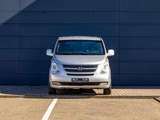 2010 Hyundai Grand Starex I, серебристый, 1555000 рублей, вид 2