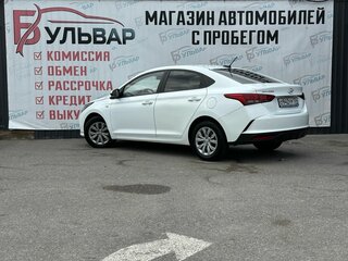 2020 Hyundai Solaris II Рестайлинг, белый, 1300000 рублей, вид 4