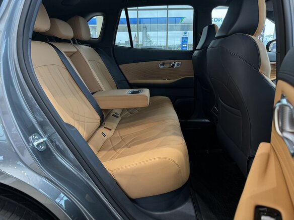 2026 Geely EX5 Гибрид EM-R, серый, 3829990 рублей - вид 12