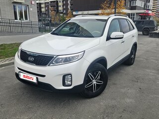 2018 Kia Sorento II Рестайлинг, белый, 2100000 рублей, вид 1