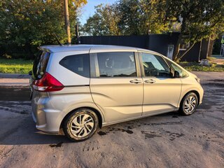 2020 Honda Freed II Рестайлинг, серебристый, 1670000 рублей, вид 5