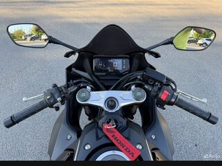 2021 Honda CBR 650R, чёрный, 950000 рублей, вид 4