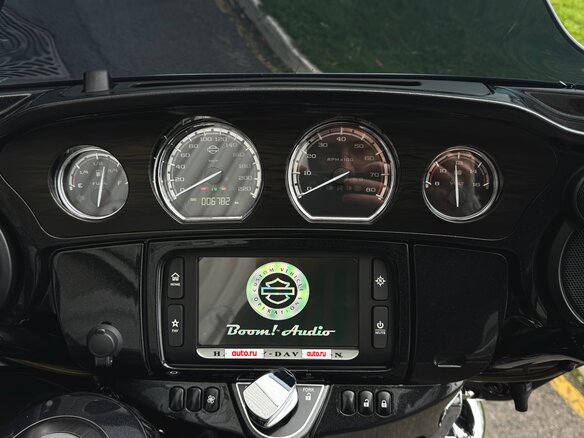 2017 Harley-Davidson CVO Street Glide, чёрный, 2550000 рублей - вид 13