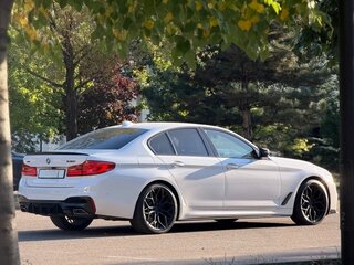 2020 BMW 5 серии 530i xDrive VII (G30/G31/G38), белый, 4700000 рублей, вид 5