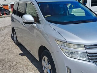 2011 Nissan Elgrand III (E52), серебристый, 1300000 рублей, вид 2