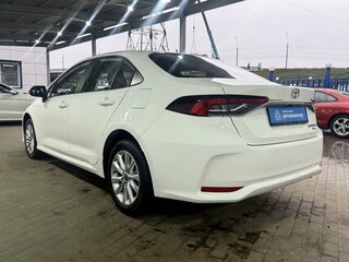 2025 Toyota Corolla Sporty XII (E210) Рестайлинг, белый, 3099000 рублей, вид 3