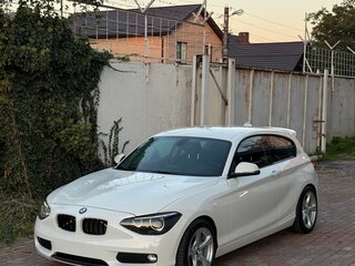 2013 BMW 1 серии 116i II (F20/F21), белый, 1500000 рублей, вид 3