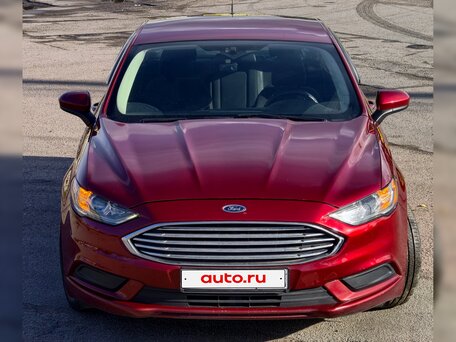 2017 Ford Fusion (North America) II Рестайлинг, красный, 1250000 рублей, вид 2