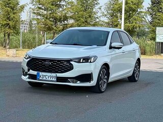 2022 Ford Escort VI Рестайлинг 2, белый, 980000 рублей, вид 1