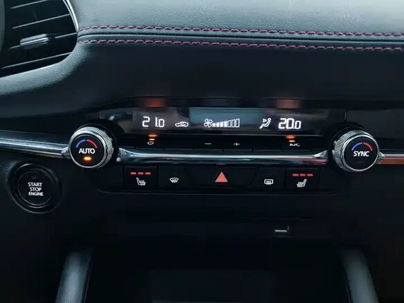 2023 Mazda 3 IV (BP), чёрный - вид 10