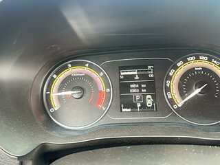 2025 Lada (ВАЗ) Vesta I Рестайлинг (NG), белый, 1233000 рублей, вид 5