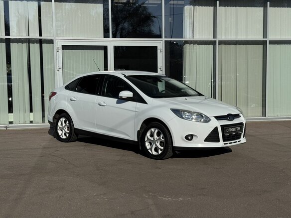 2015 Ford Focus III, белый, 825000 рублей - вид 2