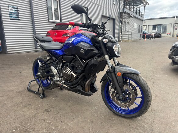 2017 Yamaha MT-07 (FZ-07), синий, 700000 рублей - вид 6