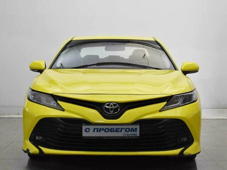 2018 Toyota Camry VIII (XV70), белый, 1415000 рублей, вид 2