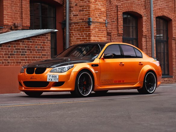 2005 BMW M5 IV (E60/E61), оранжевый, 4000000 рублей - вид 19