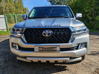 2011 Toyota Land Cruiser 200 Series, серебристый, 4000000 рублей, вид 2