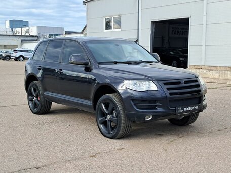 2008 Volkswagen Touareg I Рестайлинг, чёрный, 990000 рублей, вид 3