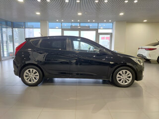2014 Hyundai Solaris I Рестайлинг, чёрный, 765000 рублей, вид 4