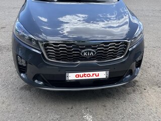2019 Kia Sorento III Prime Рестайлинг, серый, 3700000 рублей, вид 1
