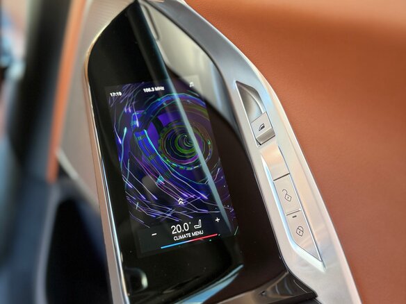 2025 BMW 7 серии 740d xDrive VII (G70), серый - вид 12
