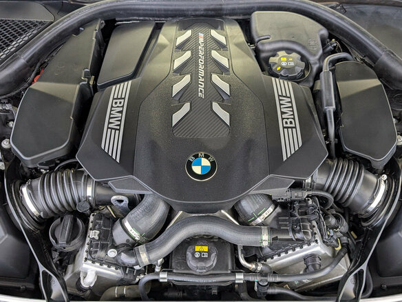 2021 BMW 8 серии M850i xDrive II (G14/G15/G16), чёрный, 7850000 рублей - вид 9