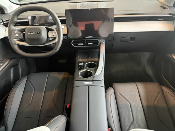 2026 Omoda C5 II, серебристый, 2629000 рублей - вид 6