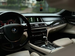 2013 BMW 7 серии Long 750Li xDrive V (F01/F02/F04) Рестайлинг, чёрный, 2300000 рублей, вид 2